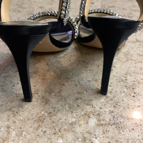 NWOT Badgley Mischka Black Sade Jeweled Double-Band Stiletto Size 7 - Picture 11 of 12